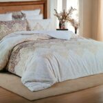 Komplet posteljina sa štepanom navlakom 200x220cm Gold