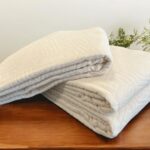 Frotirni prekrivač Winter 400g/m2 150x200cm Bela boja