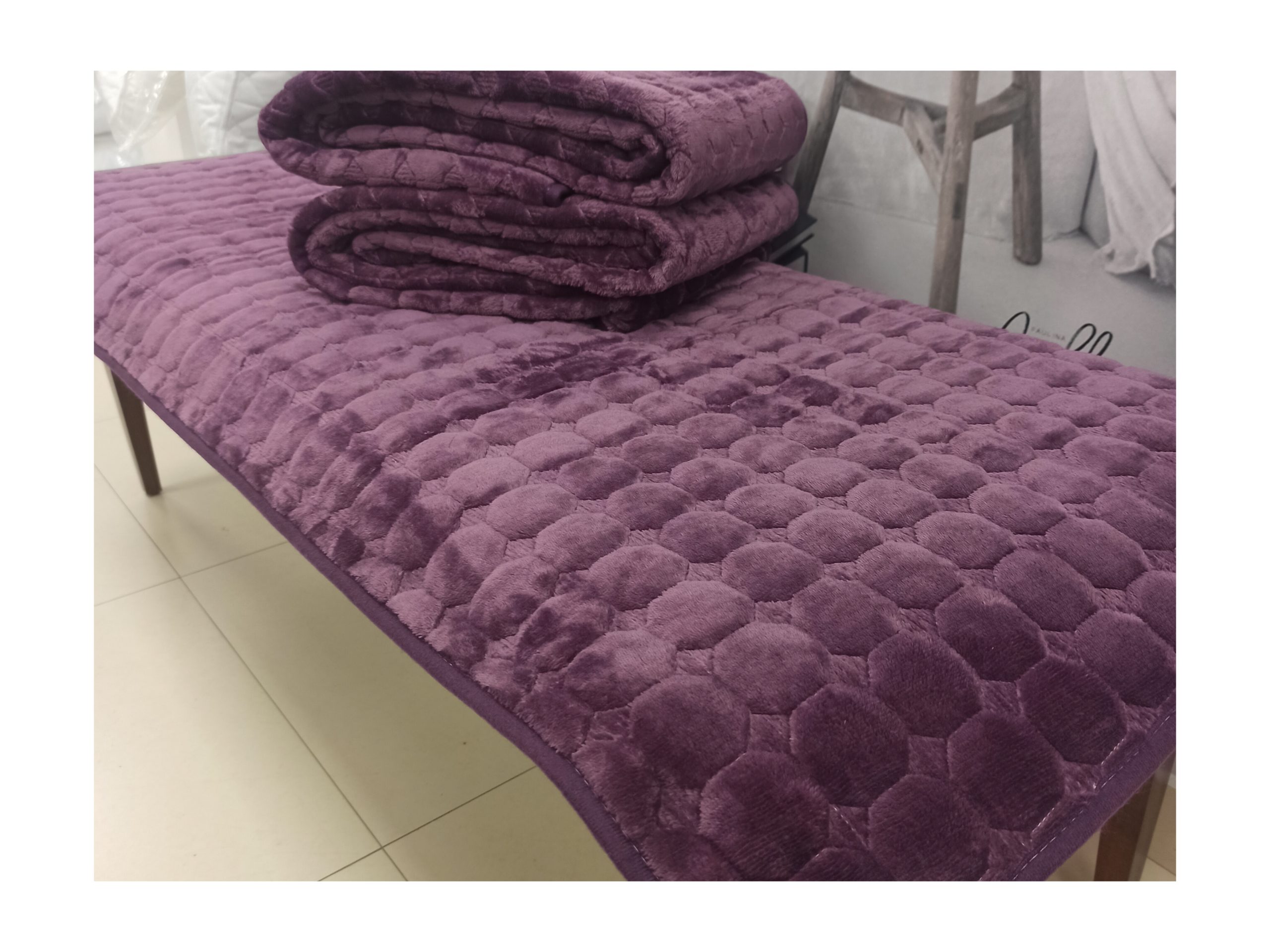 set-za-garnituru-berry-scaled-9