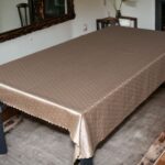 Stolnjak Spot 160x220cm D2