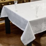 Vodootporni stolnjak 160x220cm Bela boja Kruna