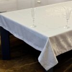 Vodootporni stolnjak 160x220cm Svetlo siva boja Kruna