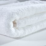 Peškir Hotelski Glat 700g/m2 70x140cm Bela boja