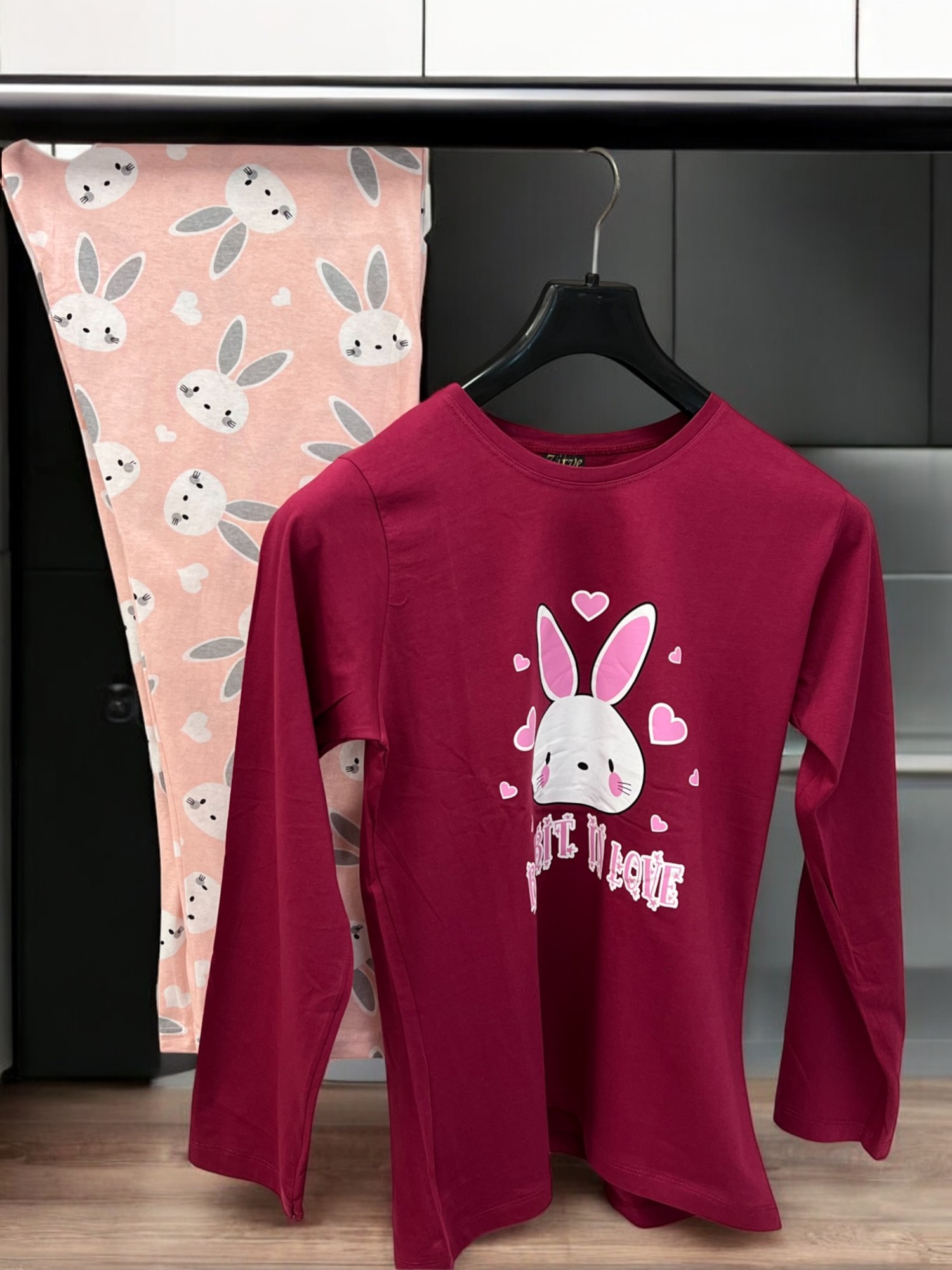 spavacicabordozecbelaboja