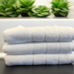 Peškir Bordura 40x80cm 550g/m2 Bela boja Indy